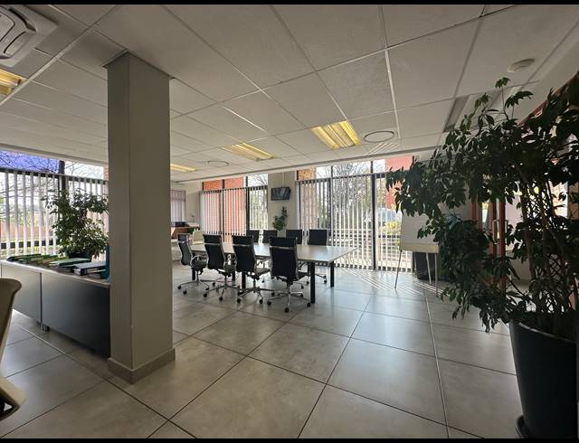 219M² OFFICE FOR SALE IN SANDOWN